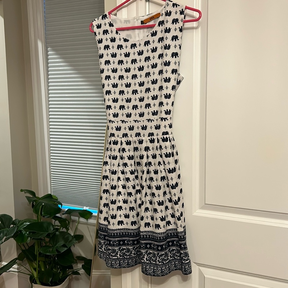 Tie back elephant dress
